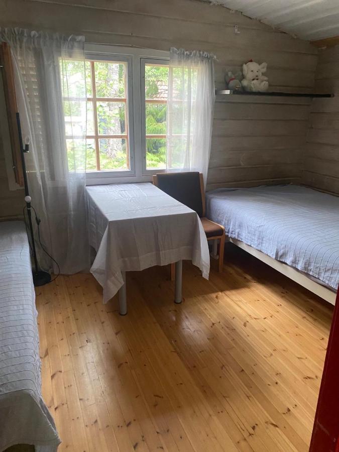 Near Kapellskaer Port - A Cosy Cottage In Norrtaelje Екстериор снимка