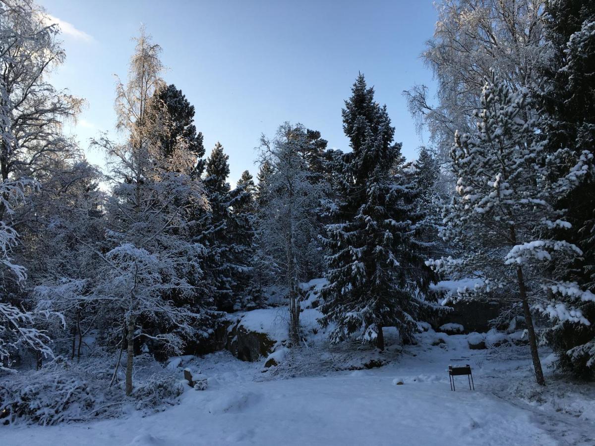 Near Kapellskaer Port - A Cosy Cottage In Norrtaelje Екстериор снимка